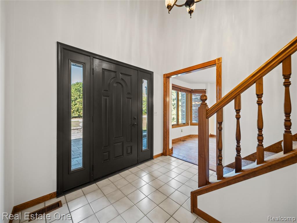4097 Merna Lane, Milford, MI 48380 — Photo 5