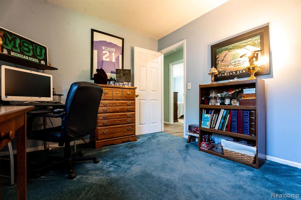 4190 Charter Oak Drive, Flint, MI 48507 — Photo 25