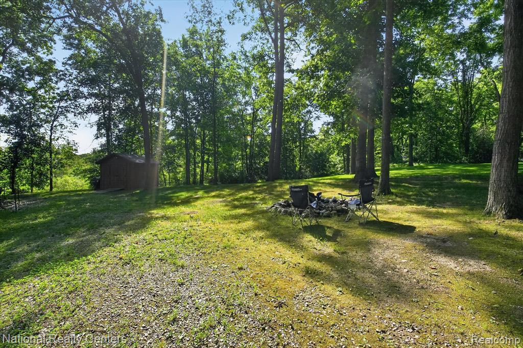12426 Shaffer Road, Davisburg, MI 48350 — Photo 35