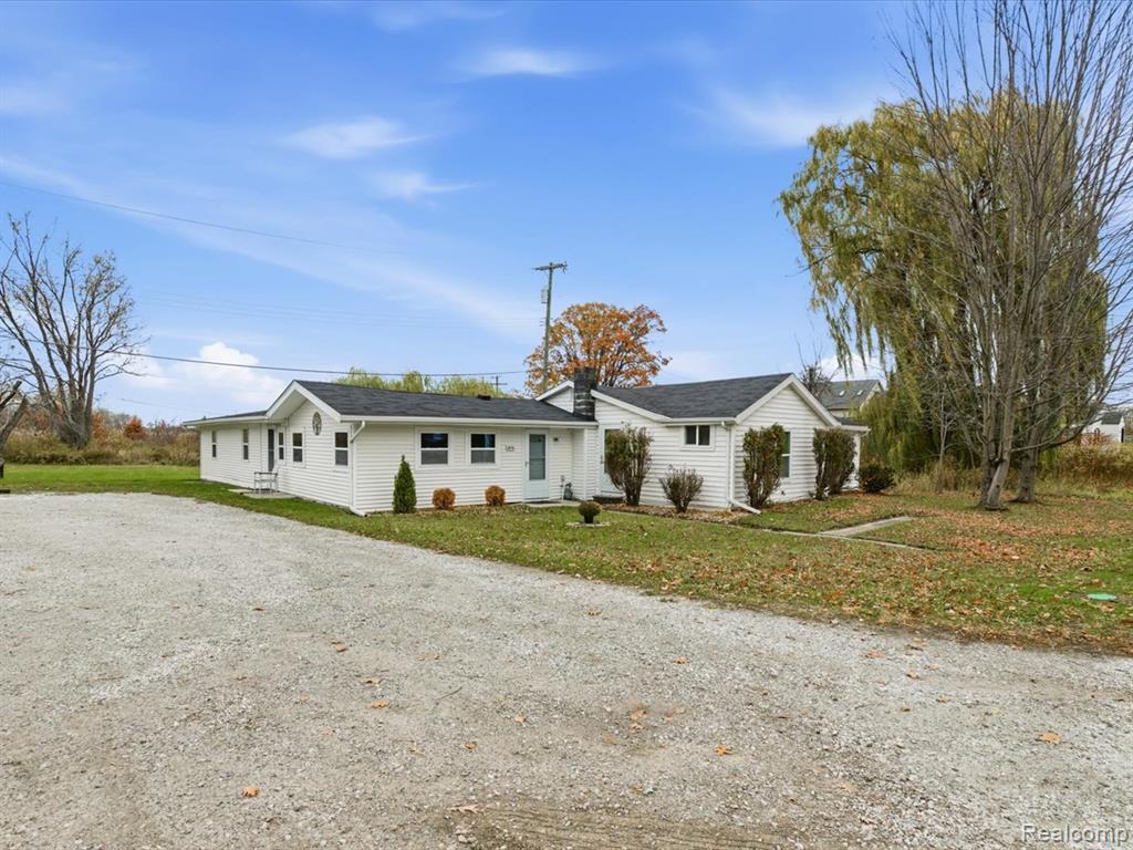 3076 Krafft Road, Fort Gratiot, MI 48059 — Photo 3