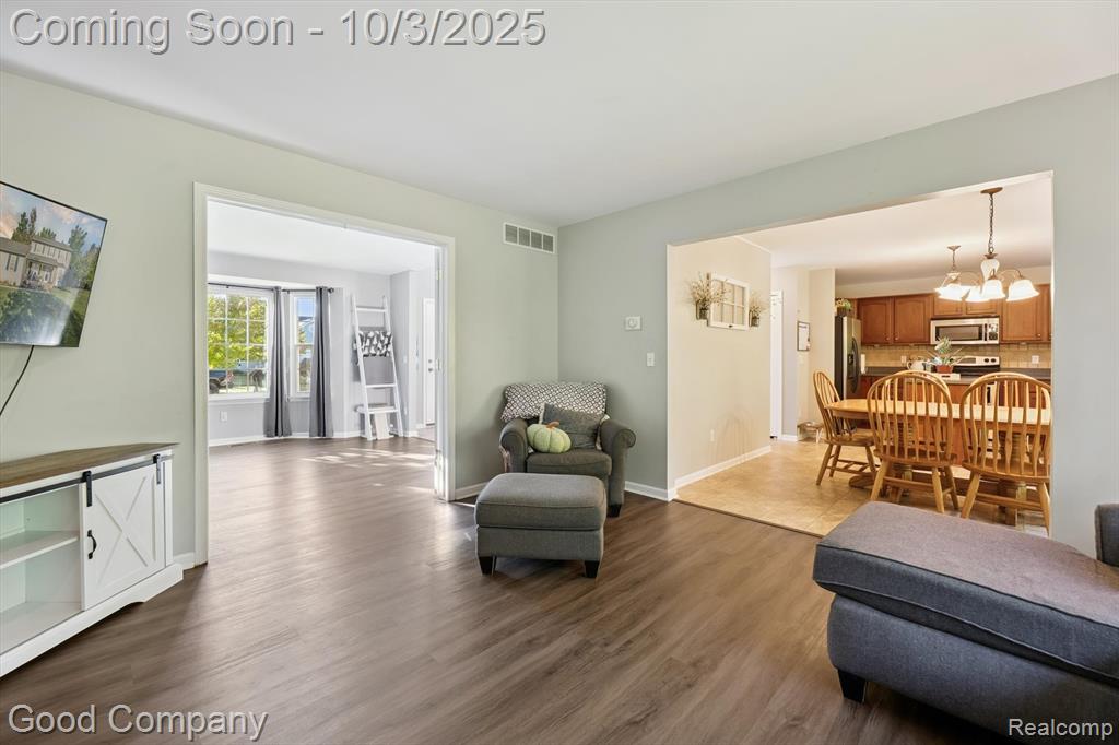 961 LOON Court, Fenton, MI 48430 — Photo 10
