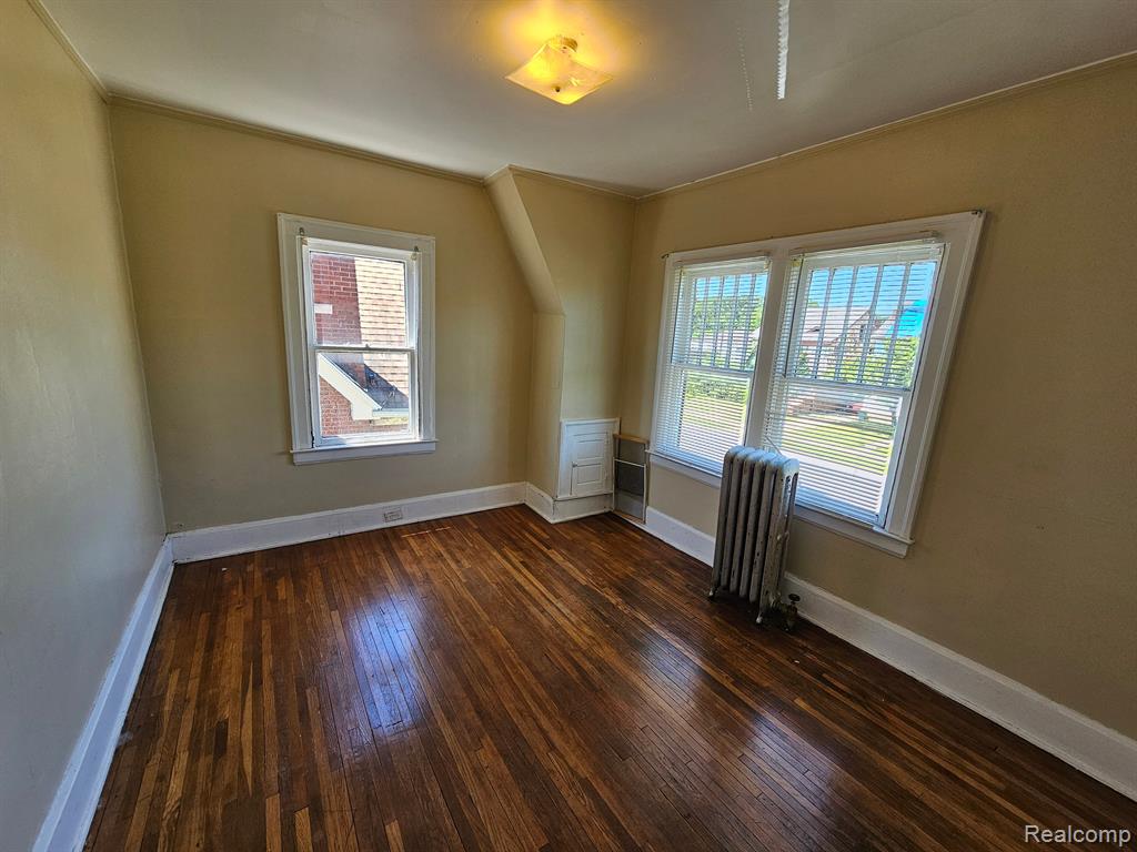 325 W NEVADA Street, Highland Park, MI 48203 — Photo 7