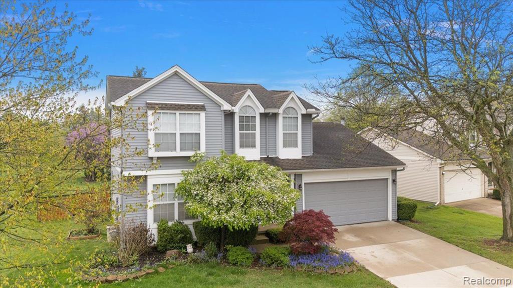 47235 SCARLET Drive S, Novi, MI — Photo 53