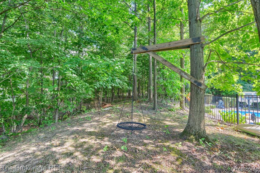 5239 Farmridge Lane, Grand Blanc, MI 48439 — Photo 95