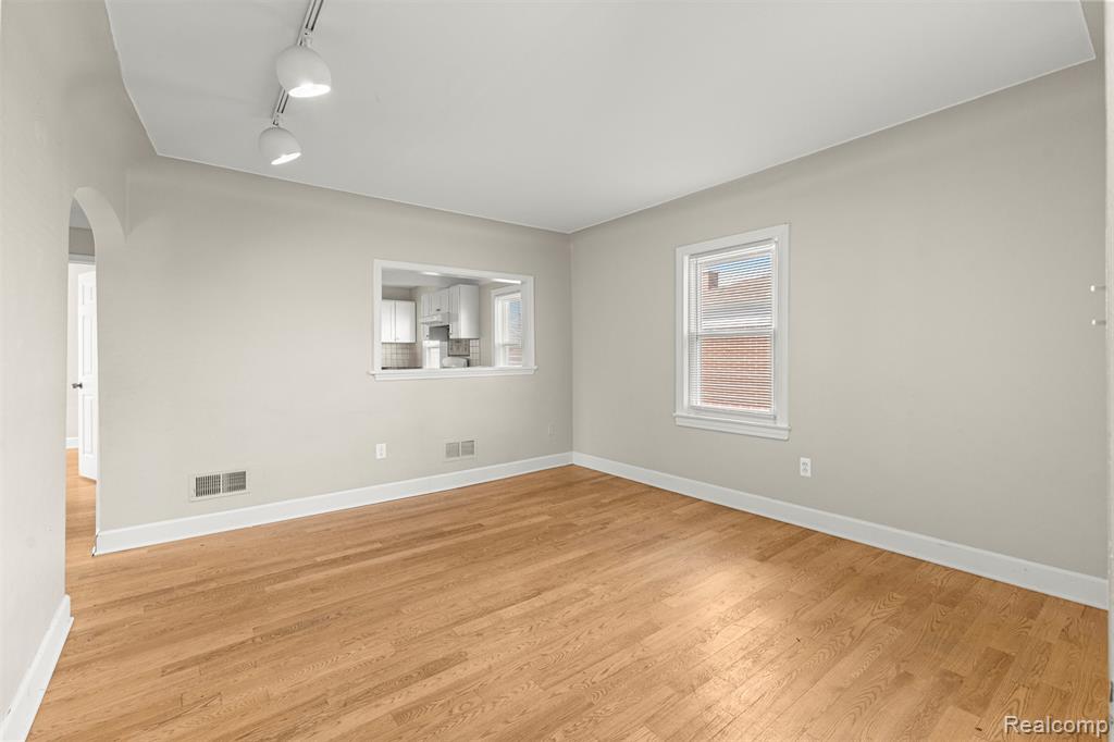 7139 Centralia Street, Dearborn Heights, MI 48127 — Photo 4