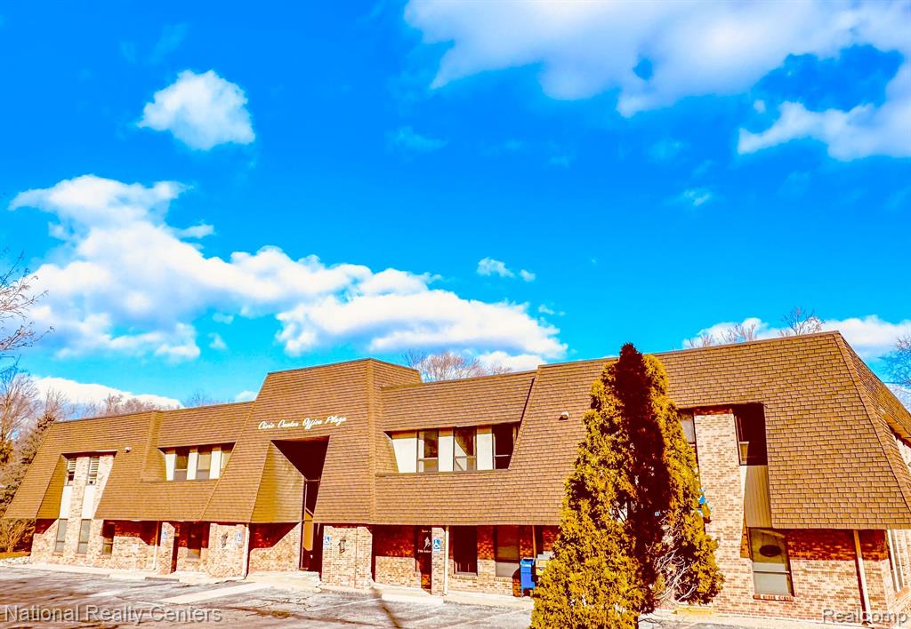 25882 ORCHARD LAKE Road, Farmington Hills, MI 48336, Farmington Hills, MI, 48336