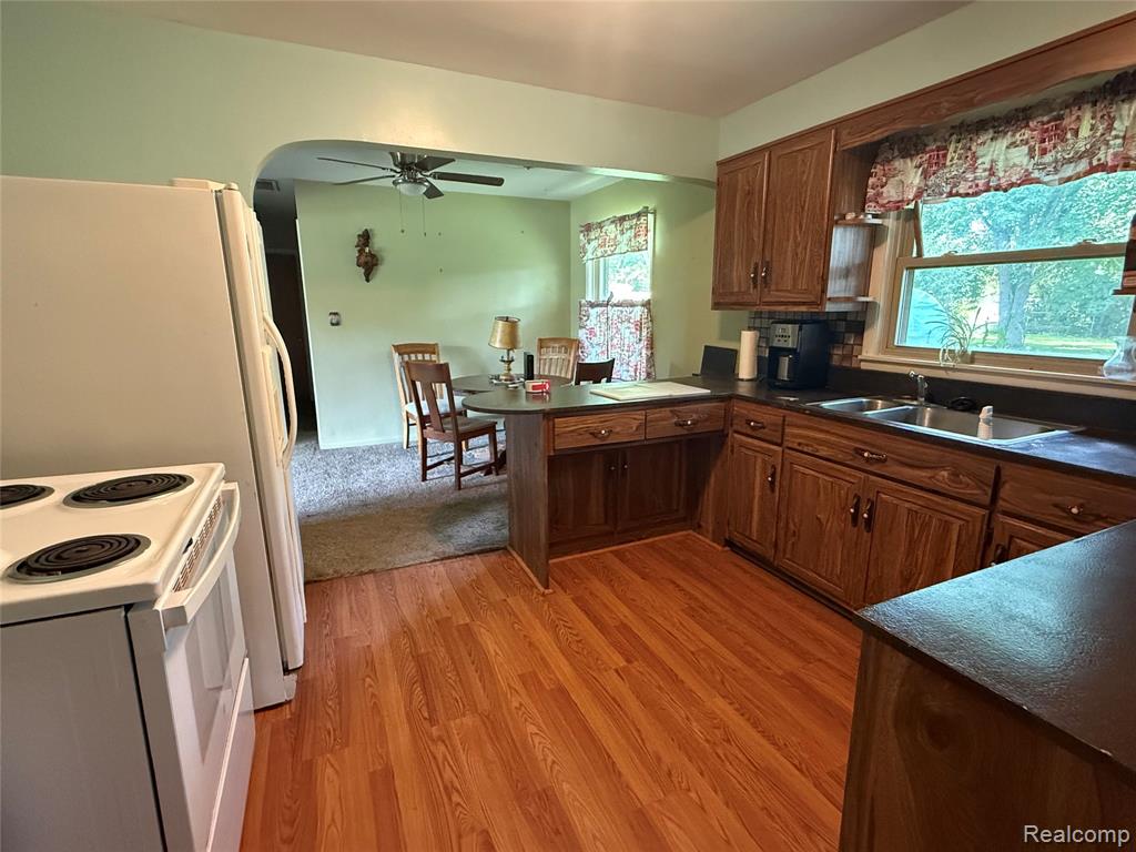 4204 Weston Drive, Burton, MI 48509 — Photo 4