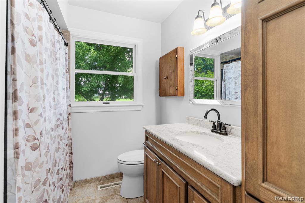 8141 Ohara Drive, Davison, MI 48423 — Photo 13
