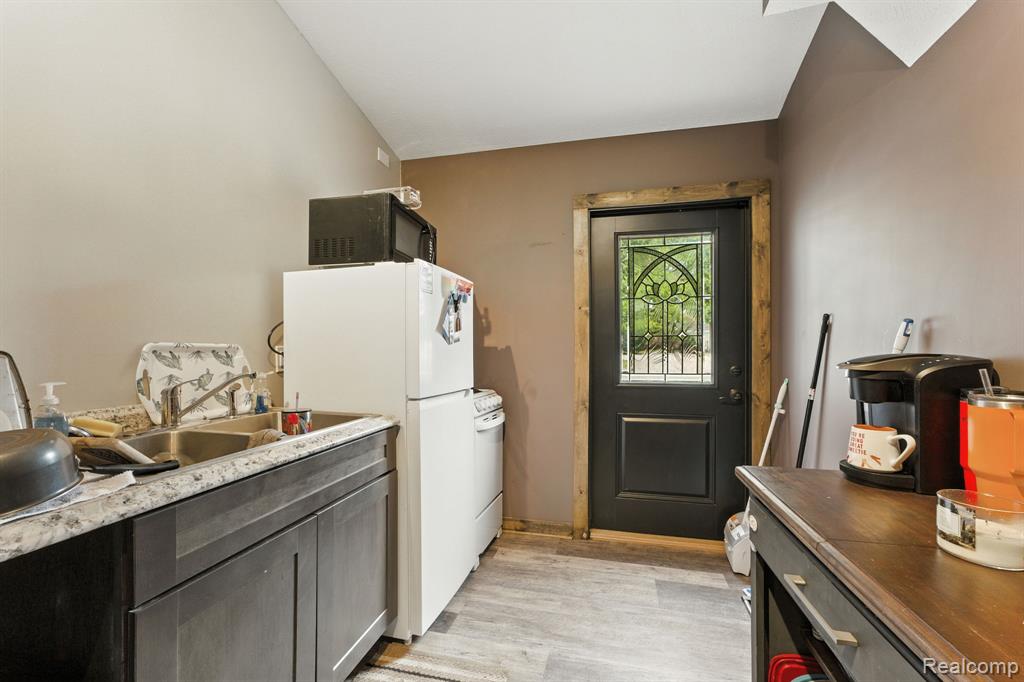 502 W State Street, Hastings, MI 49058 — Photo 17