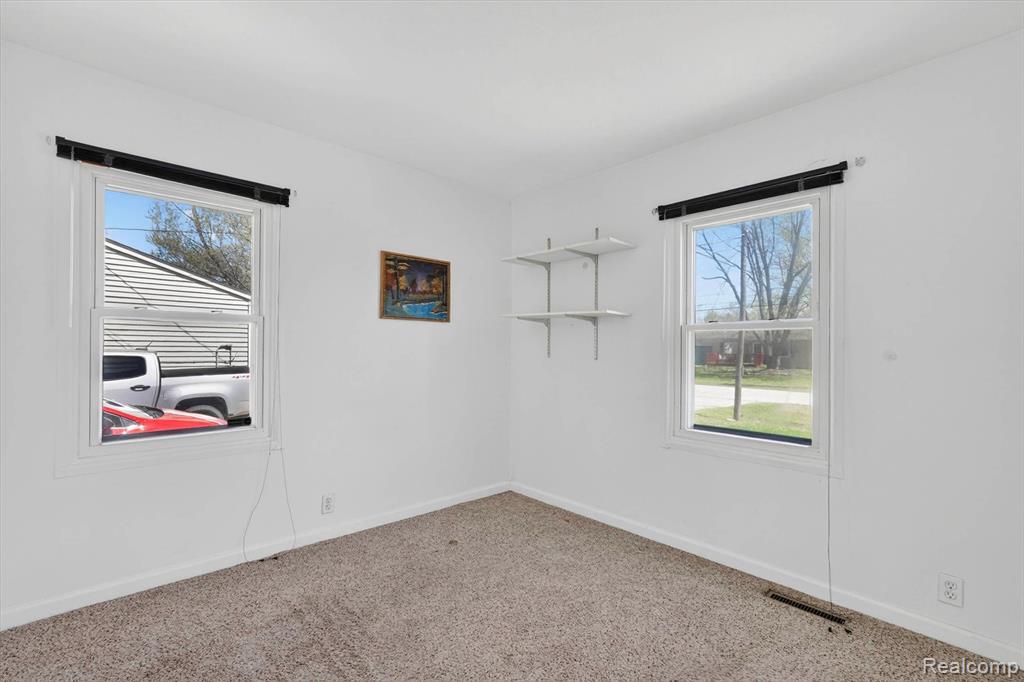 1392 Winfield Drive, Swartz Creek, MI 48473 — Photo 17