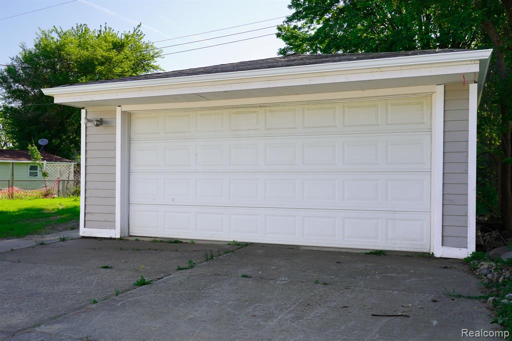 6641 Niagara Street, Romulus, MI 48174 — Photo 8