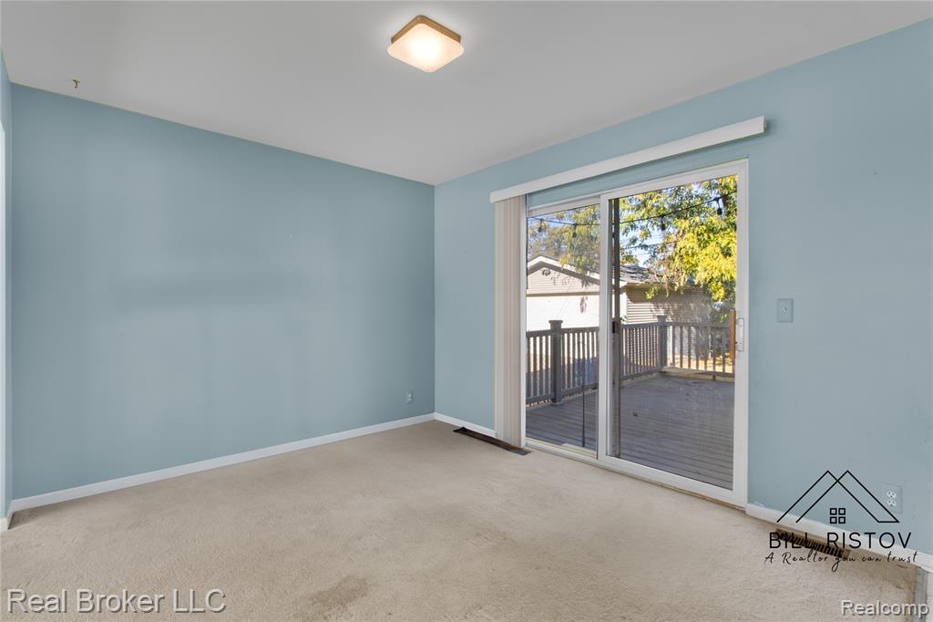 423 Dewey Street, Royal Oak, MI 48067 — Photo 10