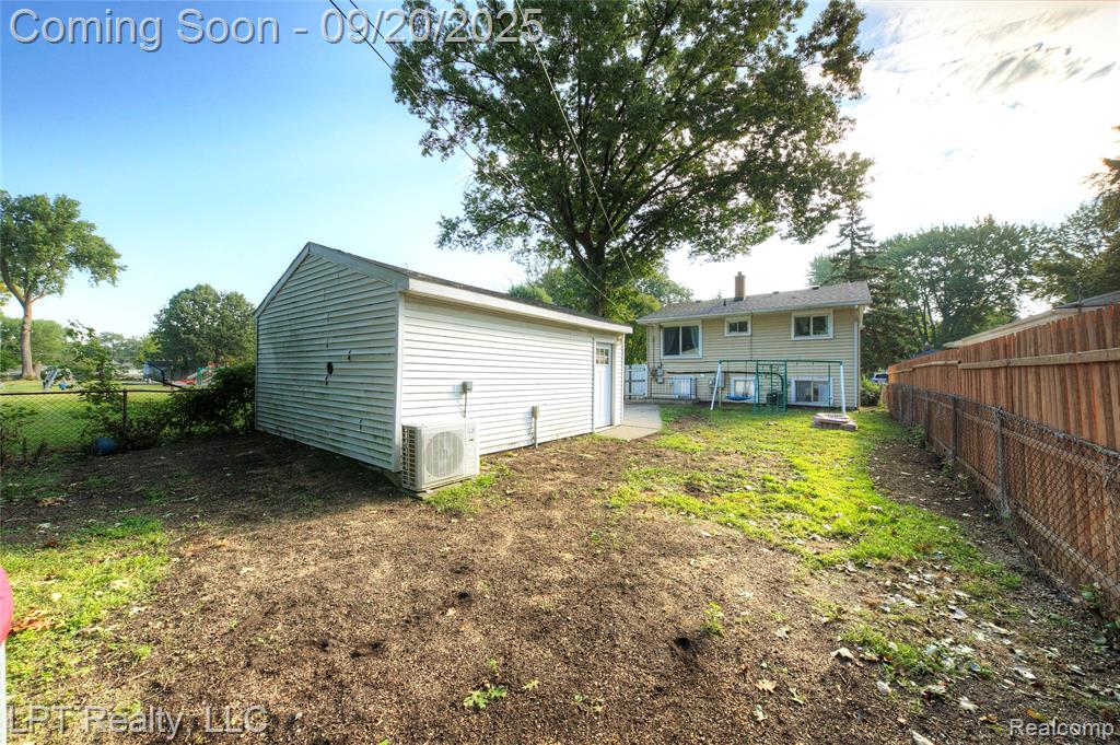 4476 Weddel Street, Dearborn Heights, MI 48125 — Photo 7
