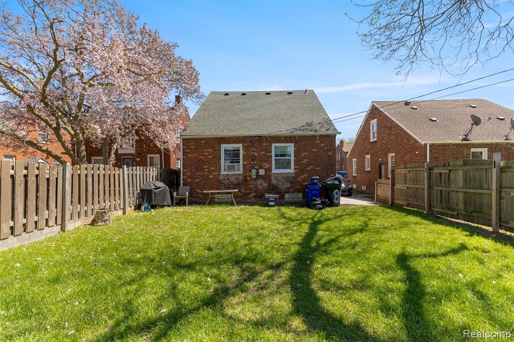 8603 TERRY Street, Detroit, MI 48228 — Photo 20