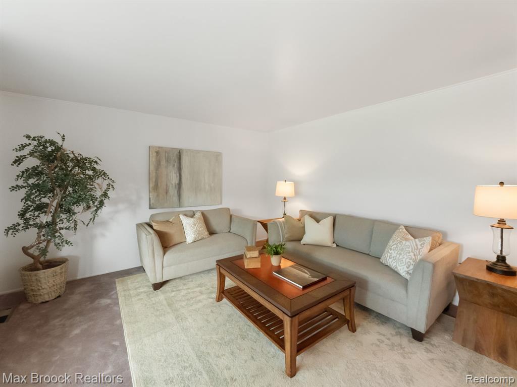 6769 Heather Heath, West Bloomfield, MI — Photo 12