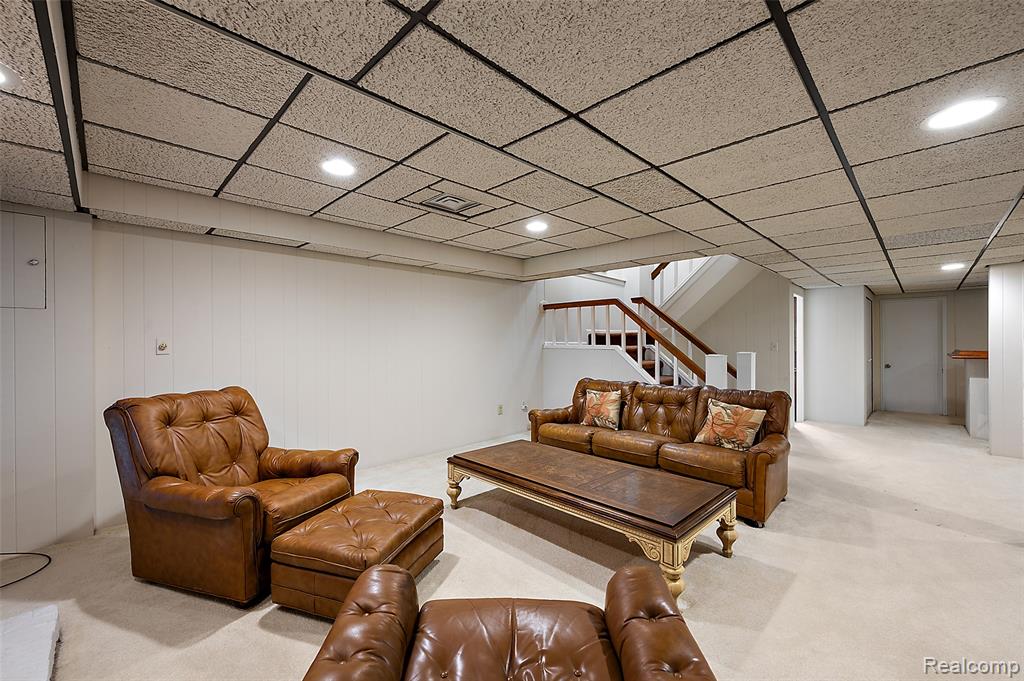 968 Golfview Court, Rochester Hills, MI 48307 — Photo 28