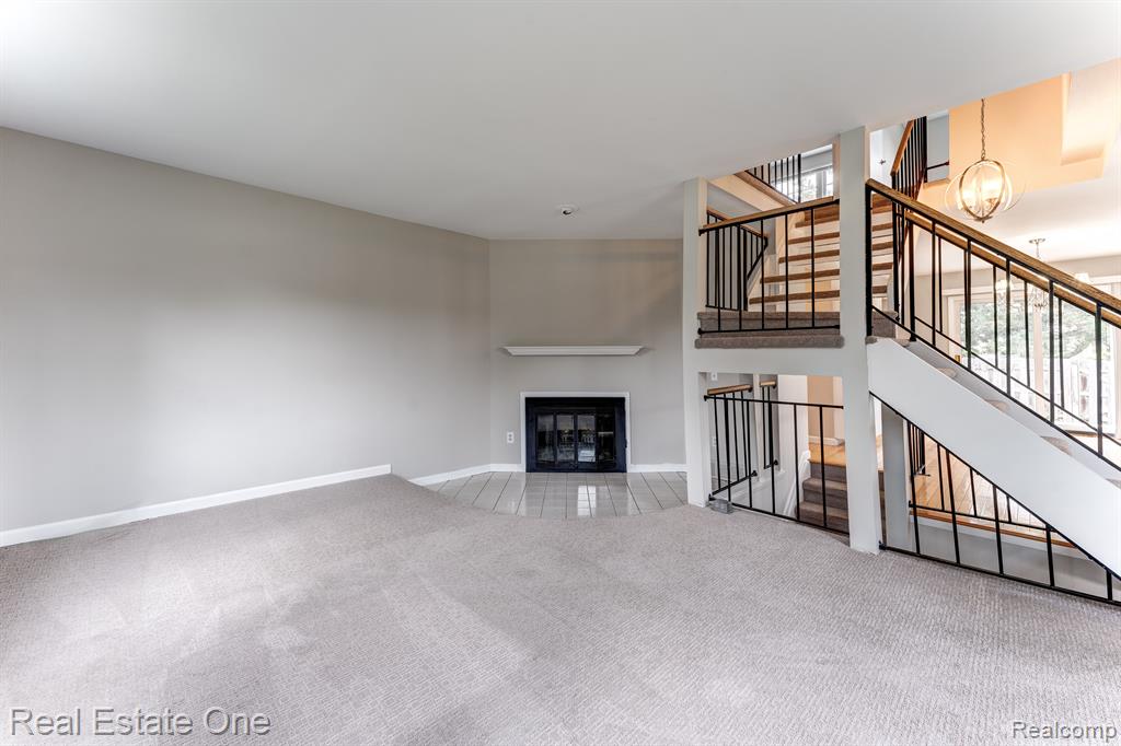 42500 LAKE SUCCESS Drive, Northville, MI 48167 — Photo 4