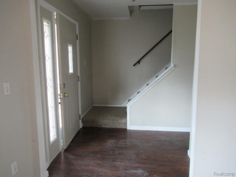 43120 Chaucer Drive, Sterling Heights, MI 48313 — Photo 2