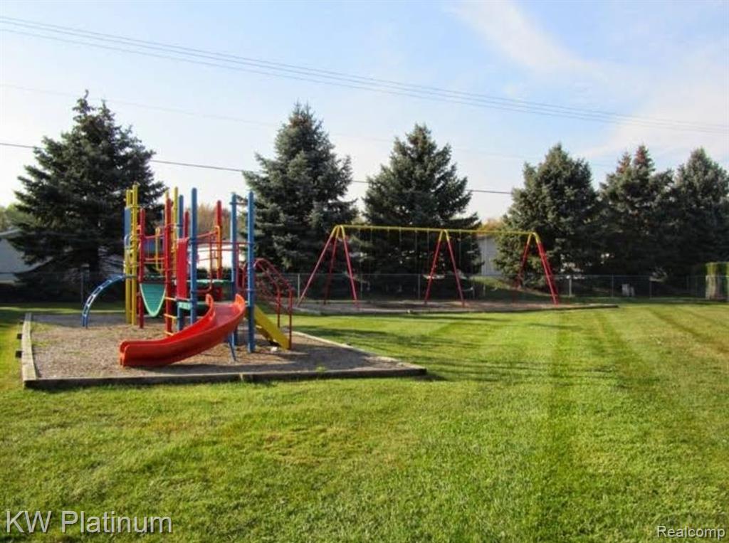 49107 CRANBERRY, Shelby, MI 48315 — Photo 25