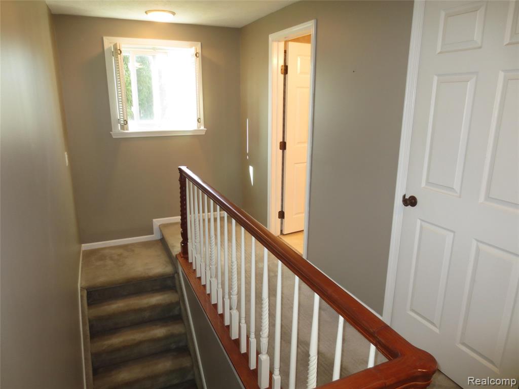 61365 Creekview Drive, South Lyon, MI 48178 — Photo 17