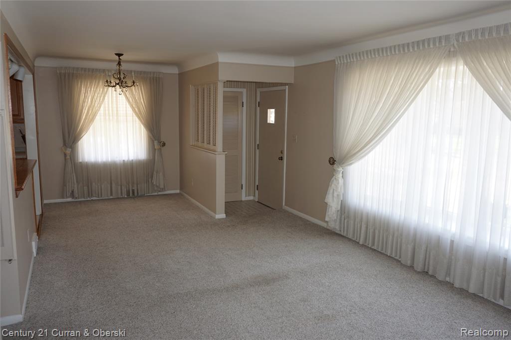 7518 Highview Street, Dearborn Heights, MI 48127 — Photo 10