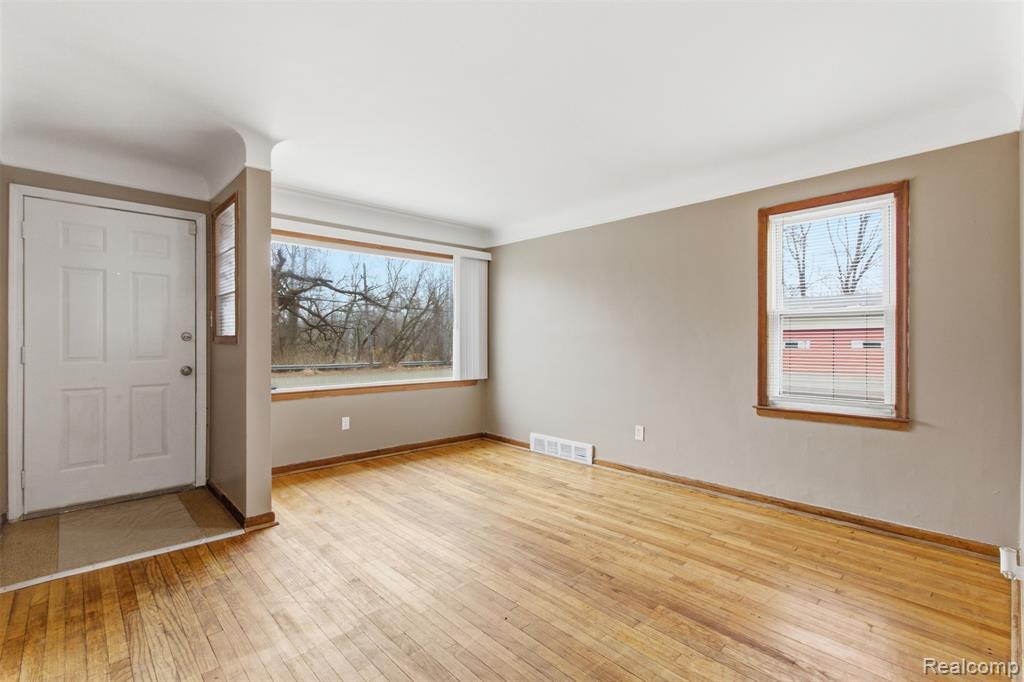 7676 Pierson Street, Detroit, MI 48228 — Photo 3
