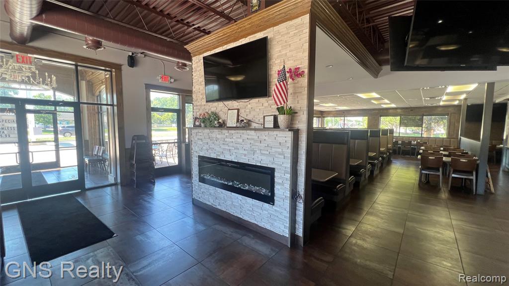 3364 Rochester Rd, Troy, MI 48083 — Photo 10