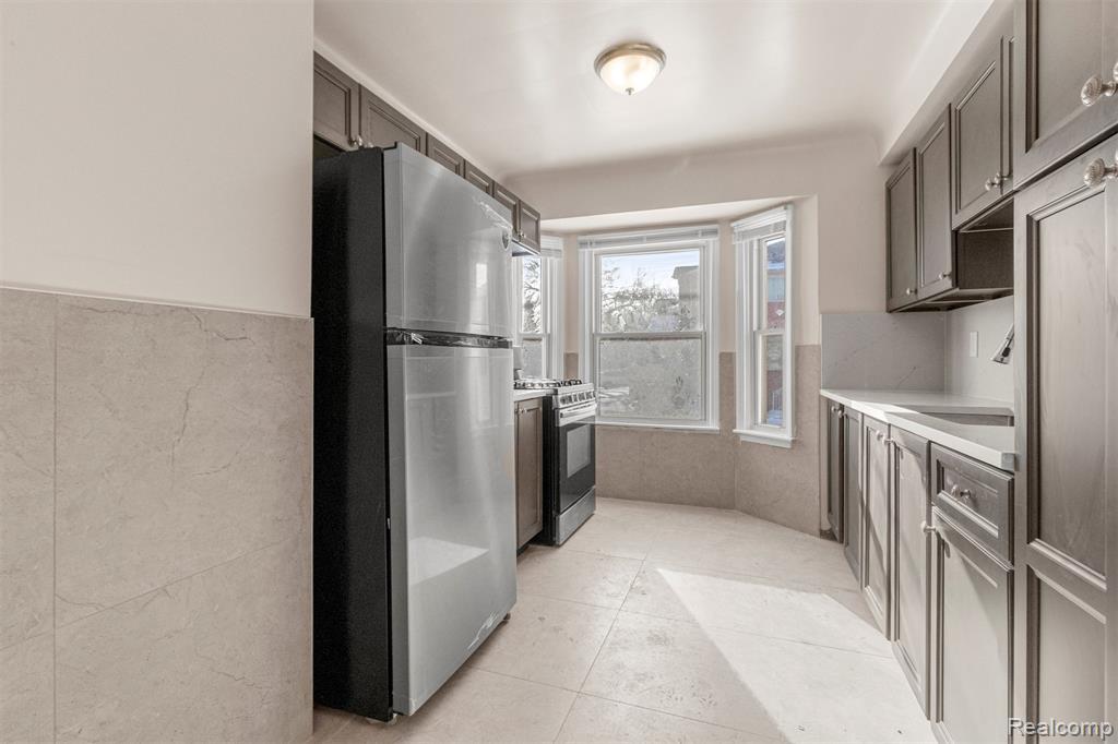 7801 Appoline Street, Dearborn, MI 48126 — Photo 12