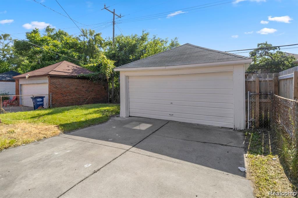 18050 WISCONSIN Street, Detroit, MI 48221 — Photo 24