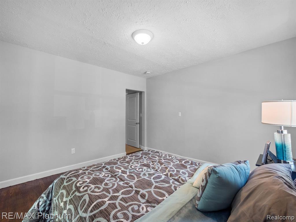 415 E SIBLEY Street, Howell, MI 48843 — Photo 16