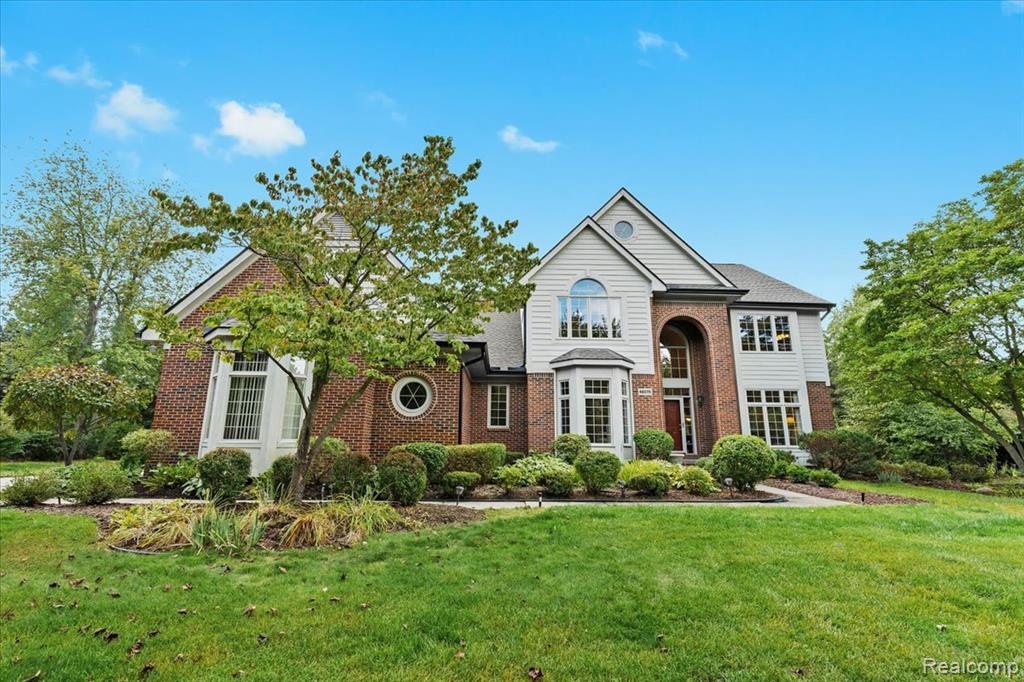 48075 Andover Drive, Novi, MI — Photo 2