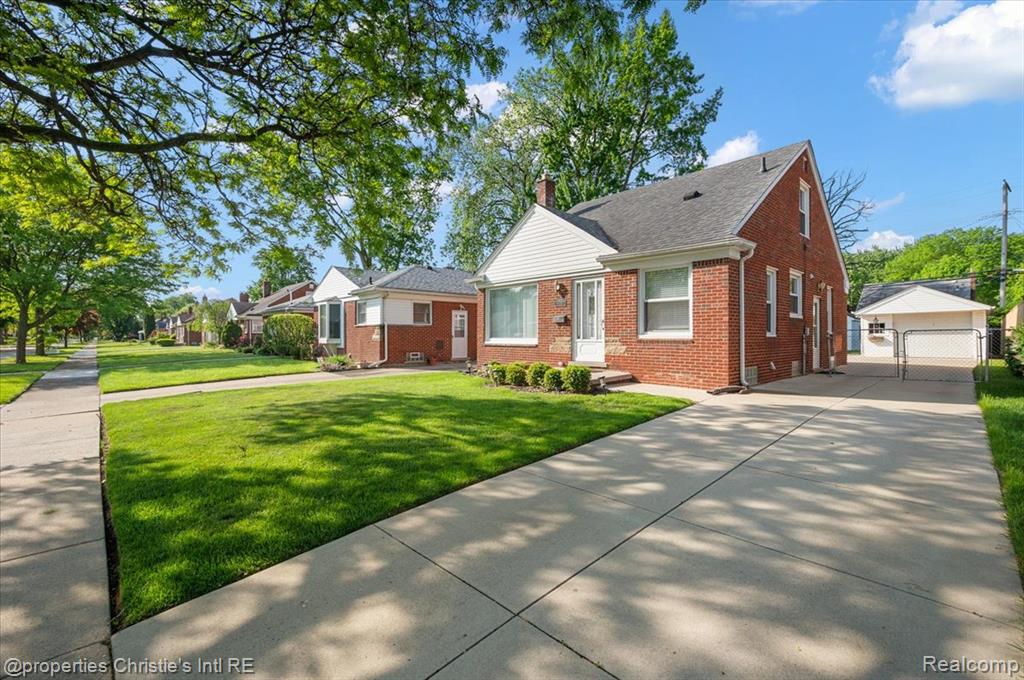 21628 Newcastle Road, Harper Woods, MI 48225 — Photo 2