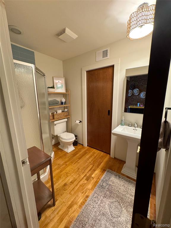123 N Clinton Avenue, MI 48879 — Photo 18