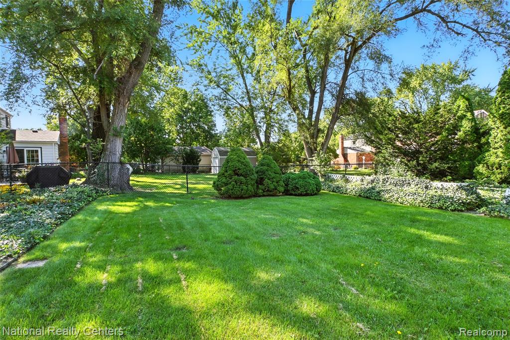9365 Tavistock Dr., Plymouth, MI 48170 — Photo 12