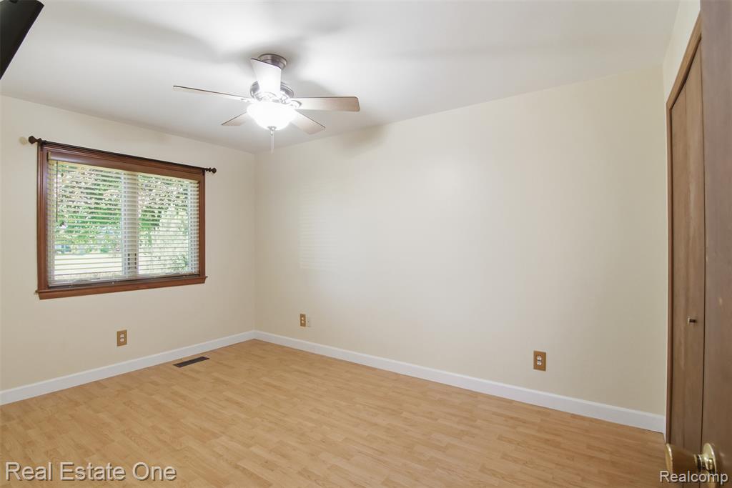 4425 Gardner Street, Sterling Heights, MI 48310 — Photo 21
