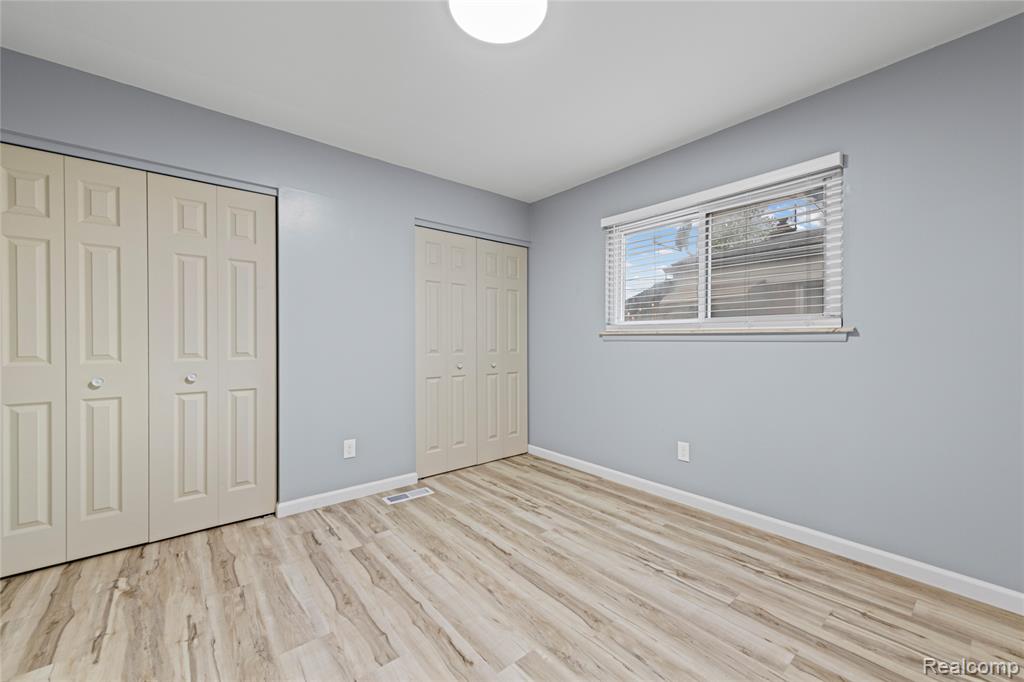 7218 Superior, Center Line, MI 48015 — Photo 11