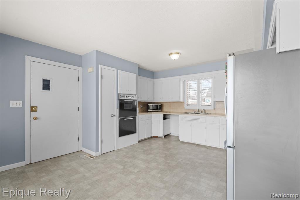 579 Lebaron Avenue, Pontiac, MI 48340 — Photo 4