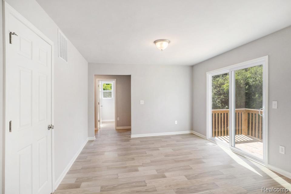 6122 Sage Court, Grand Blanc, MI 48439 — Photo 9