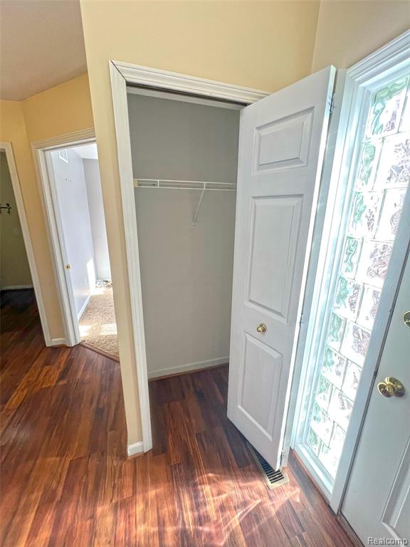 47546 Belmont Drive, Belleville, MI 48111 — Photo 8
