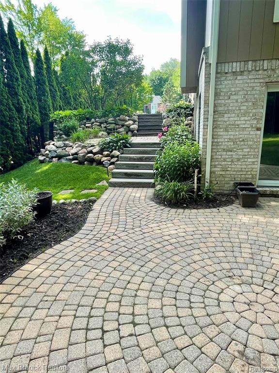 9858 Forest Ridge Drive, Clarkston, MI 48348 — Photo 49