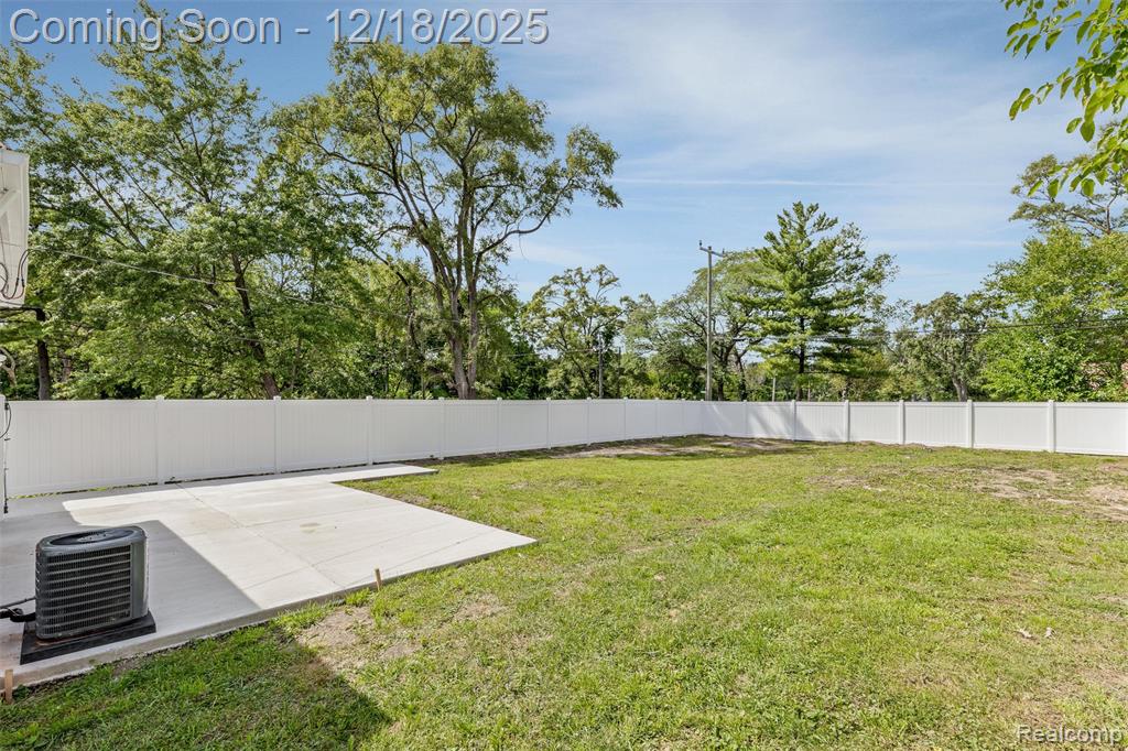 13311 Hampshire Street, Detroit, MI 48213 — Photo 29