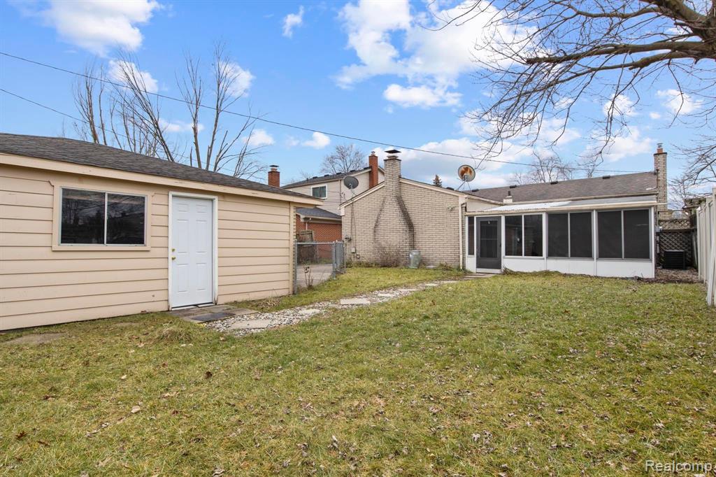 8426 Forrest Drive, Canton, MI 48187 — Photo 34