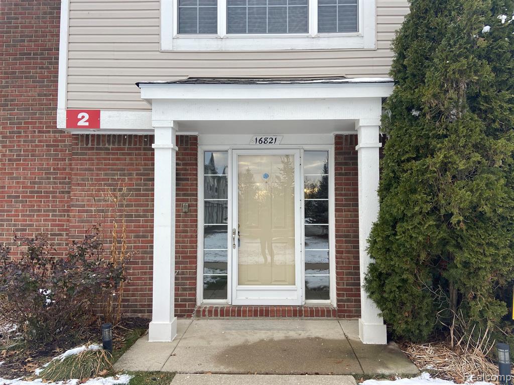 16821 Carriage Way, 672, Northville, MI 48168 — front exterior