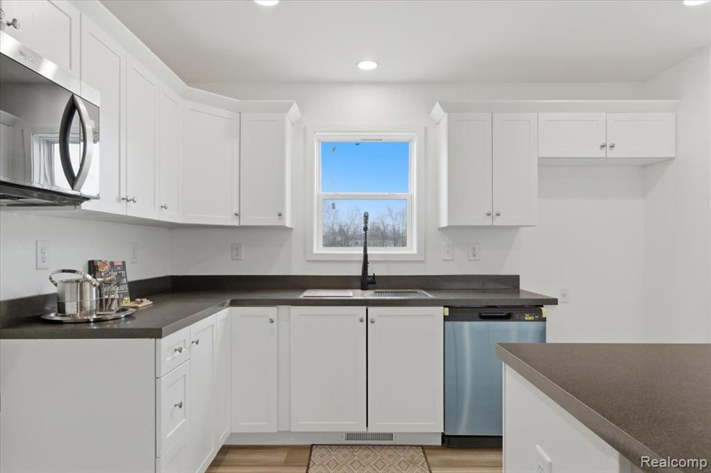 4331 Bridgeport Court, Inkster, MI 48141 — Photo 15
