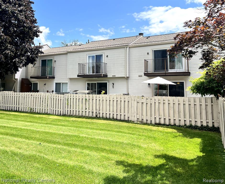 24584 BASHIAN Drive, Novi, MI — Photo 26