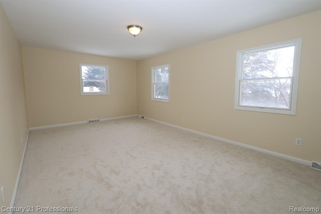 6481 WINANS LAKE Road, Brighton, MI 48116 — Photo 15