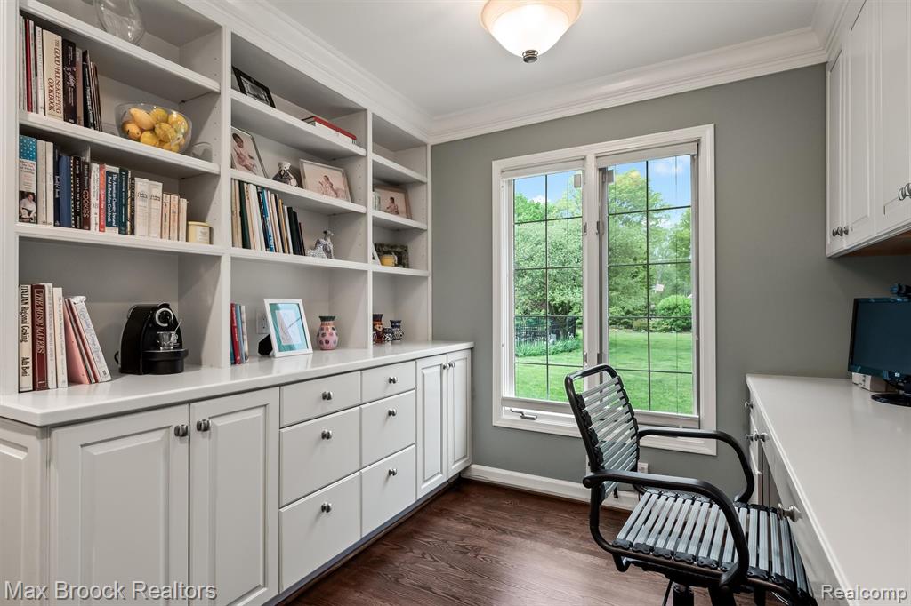6280 Dakota Circle, Bloomfield Hills, MI 48301 — Photo 11