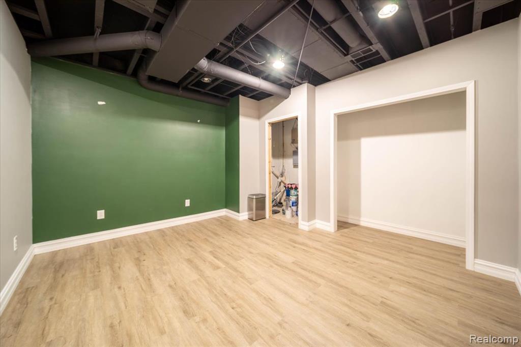 717 S Kenwood Avenue, Royal Oak, MI 48067 — Photo 33