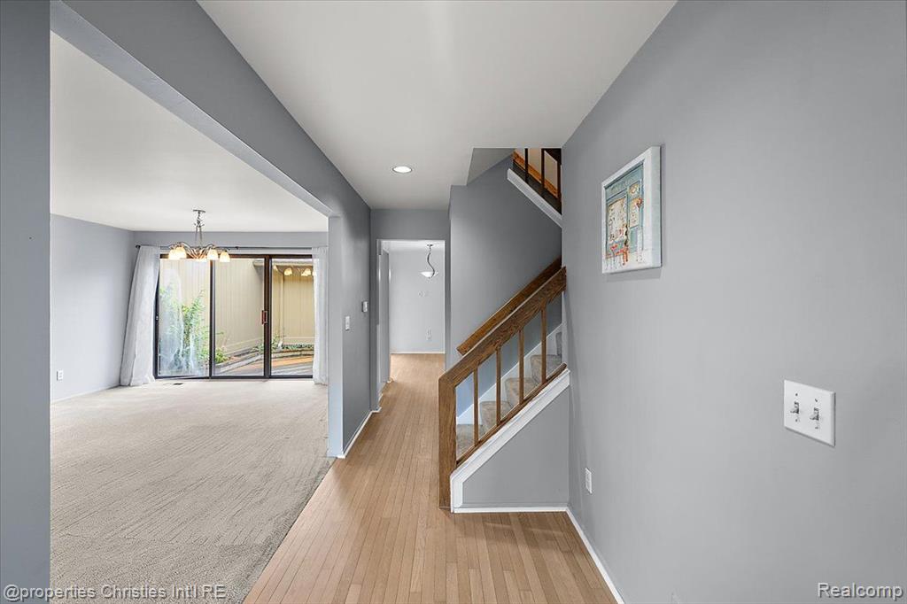 1806 S Hill Boulevard, Bloomfield Hills, MI 48304 — Photo 7