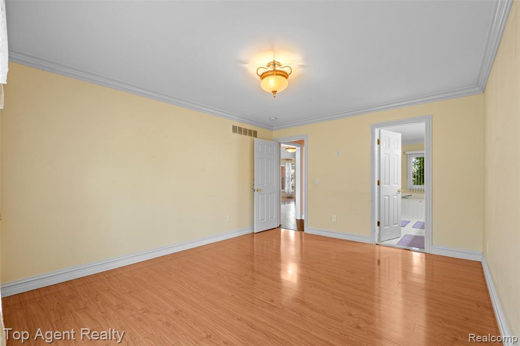 53260 VILLA ROSA Drive, Macomb, MI 48042 — Photo 23